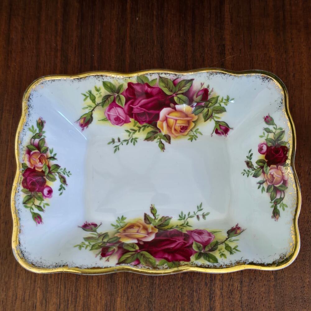 Royal Albert Old Country Roses Candy Trinket Dish Floral Gold Rim Cottagecore